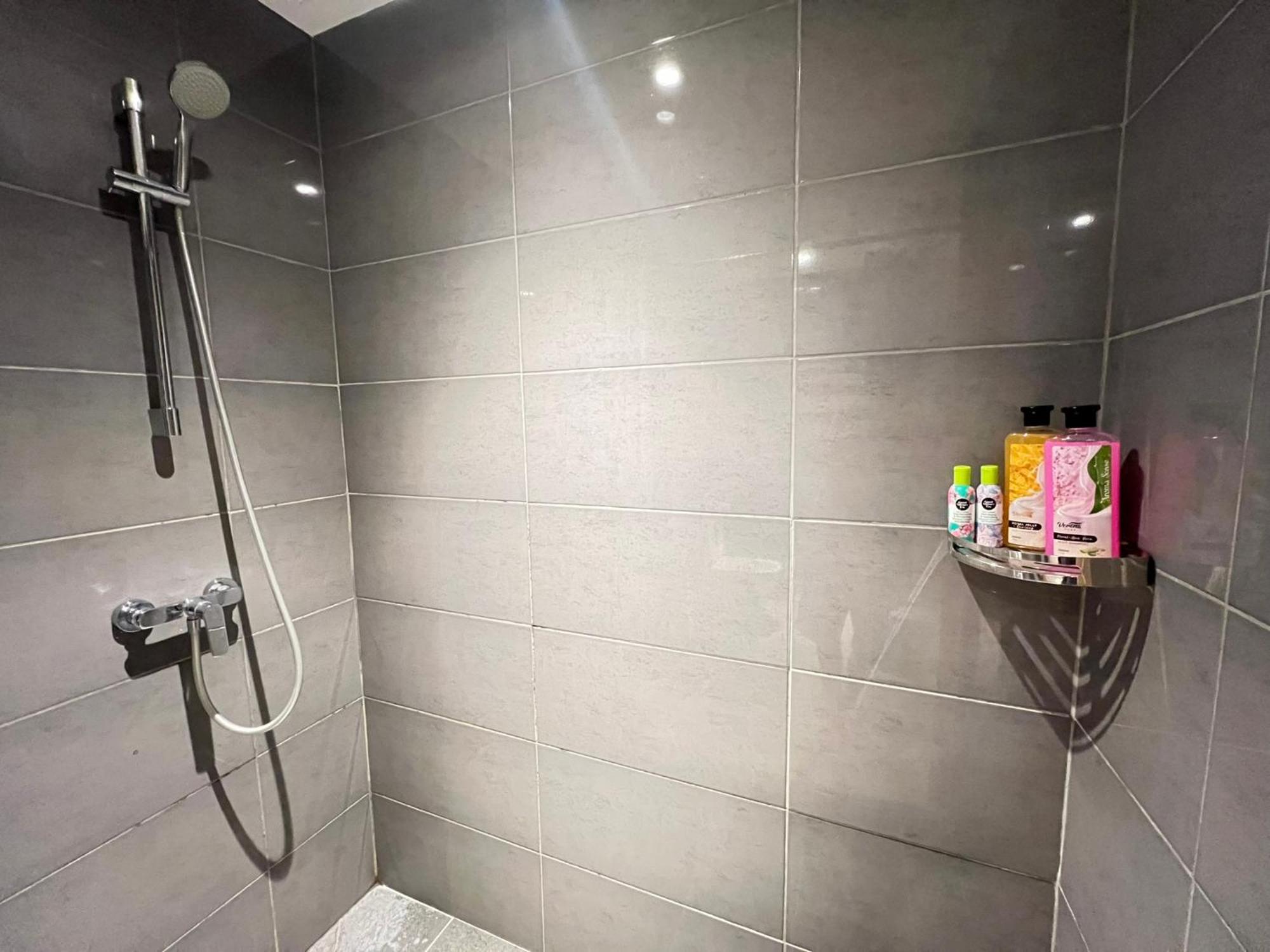 Oceanbay2 Seaview 6Pax Studio Netflix A-18-12 Kuantan Exteriér fotografie