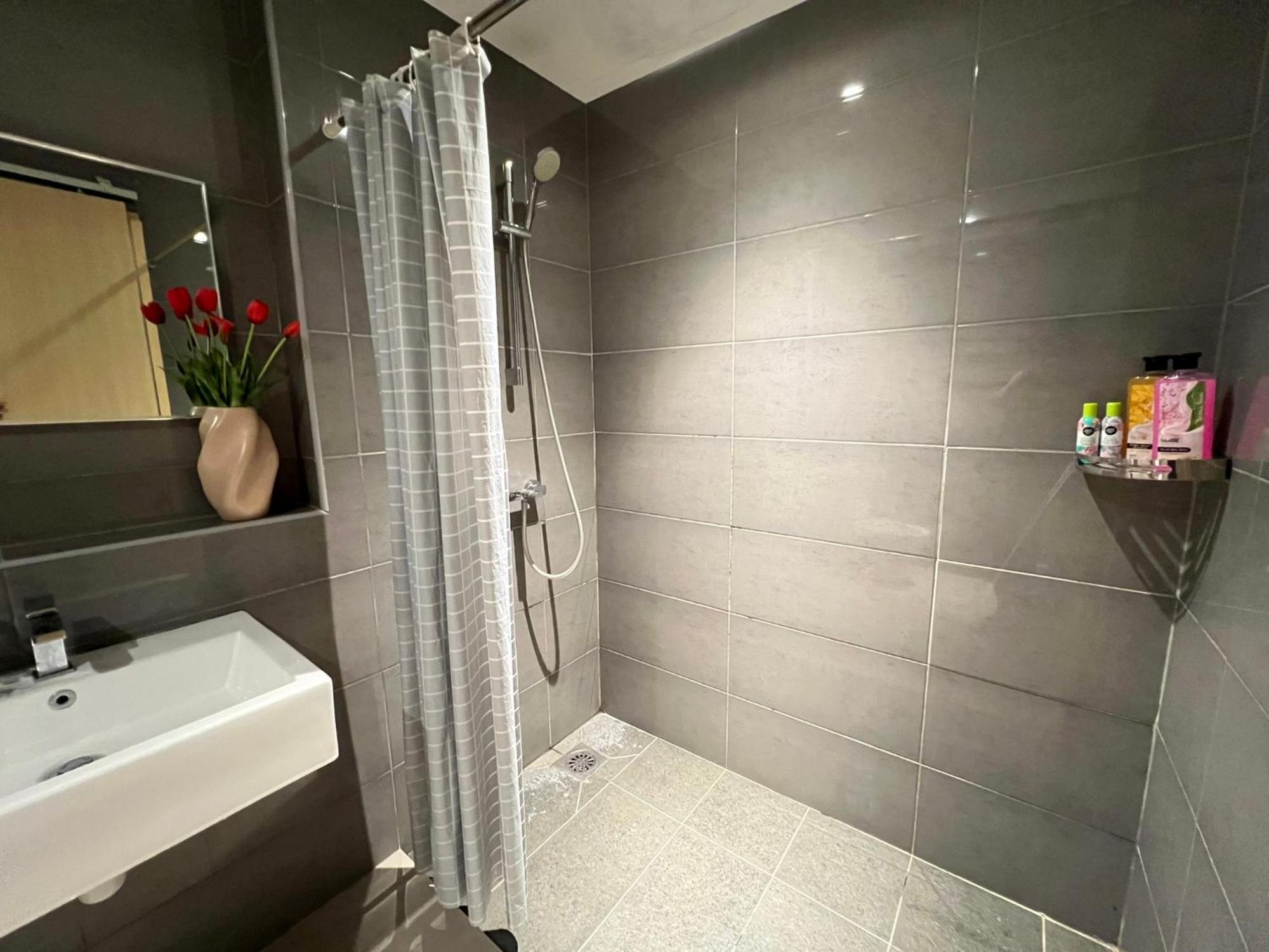 Oceanbay2 Seaview 6Pax Studio Netflix A-18-12 Kuantan Exteriér fotografie